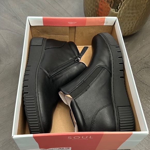 SOUL Naturalizer Turner Mid Sneaker (WIDE) - Picture 2 of 8